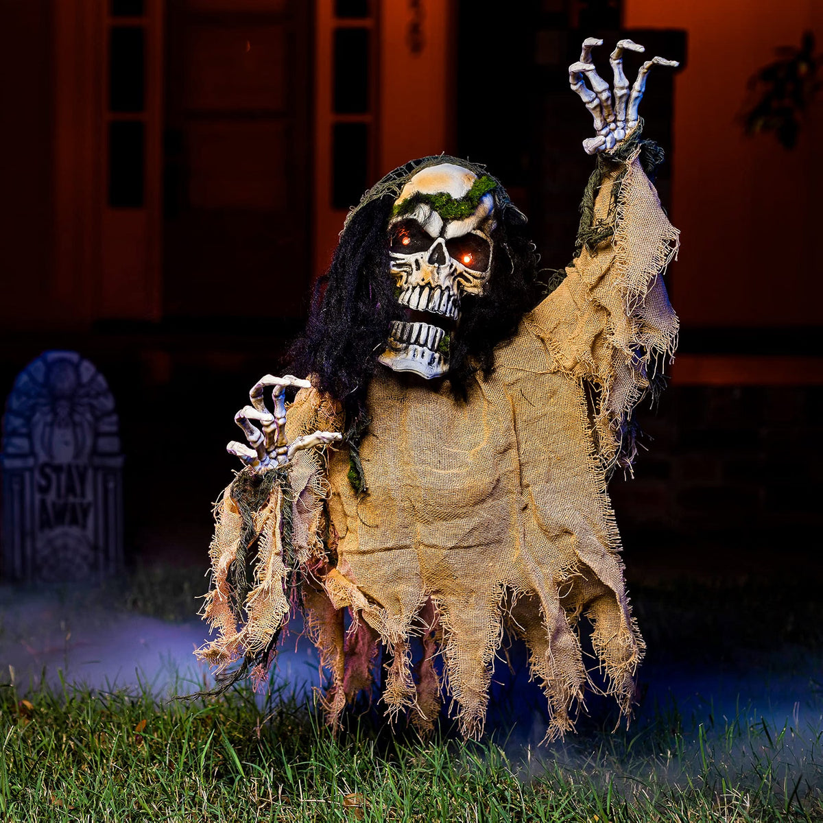 Animated Zombie Groundbreaker – Light-Up Eyes, Sound-Activated Halloween Yard Decoration